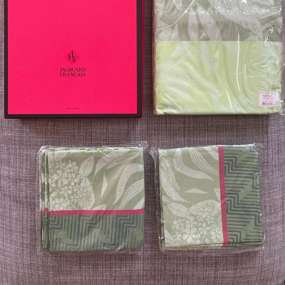 NWT Le Jacquard Francais table linen set